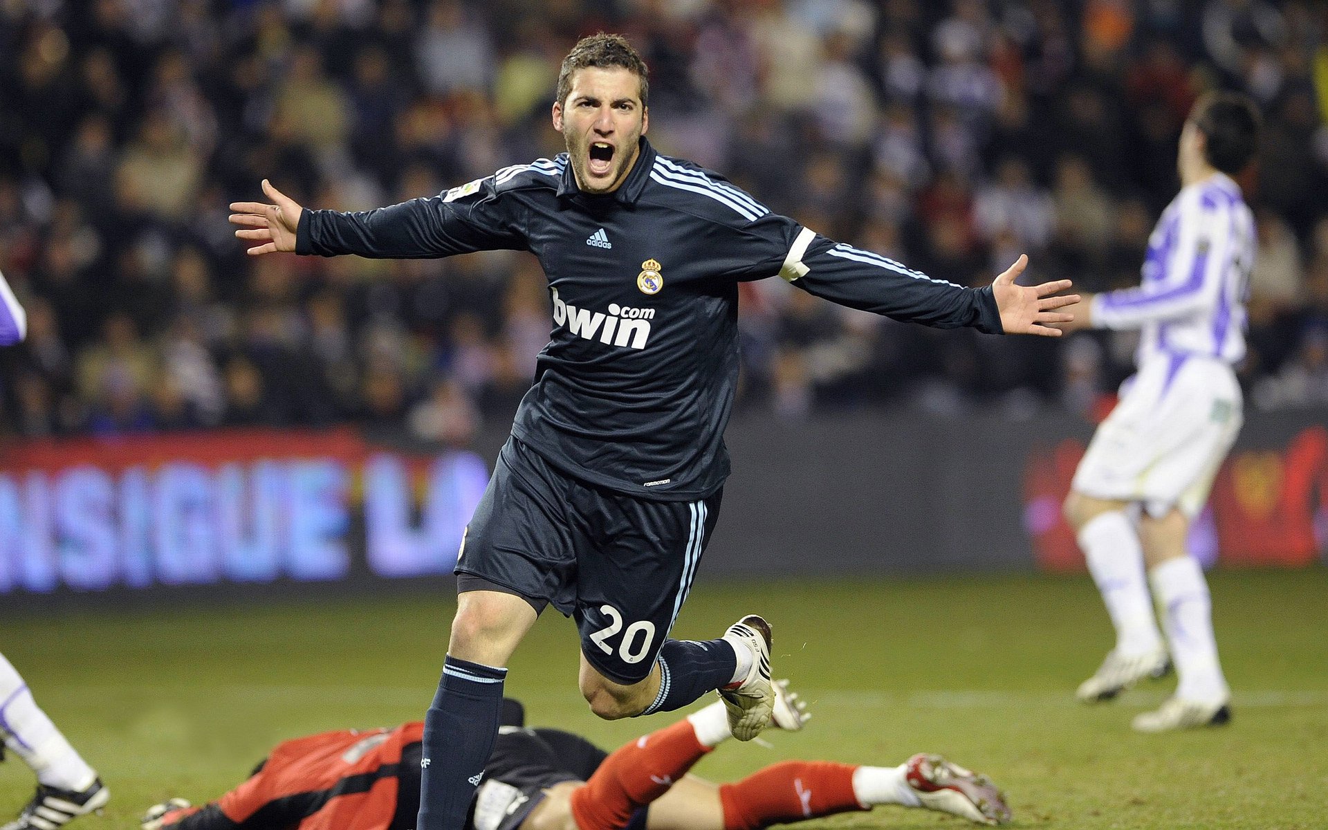 开云中国官网-多支球队坐拥神射手，进攻火力难以阻挡，神射手打法